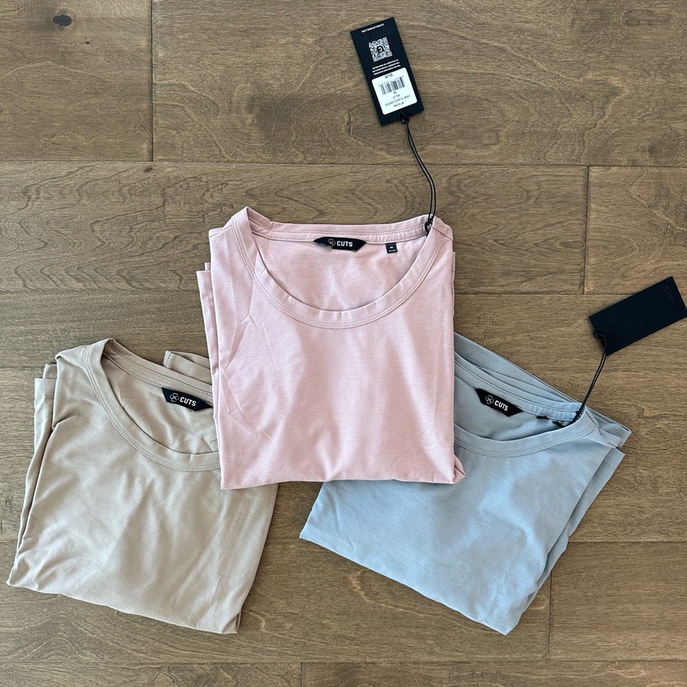 Cuts Classic Crew Cropped Tee